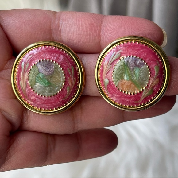 Vintage | Swirl Enameled Elegant Pink and Green Pierced Earrings Timeless Charm - Picture 3 of 8